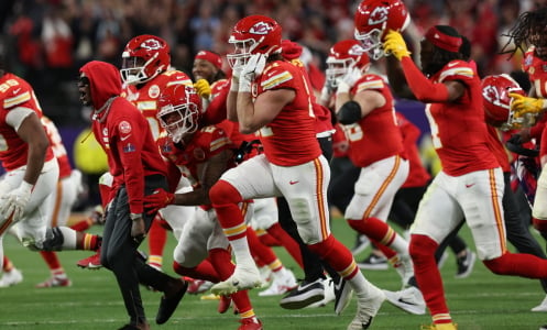  The Kansas City Chiefs celebrate after defeating the San Francisco 49ers in Super Bowl LVIII at Allegiant Stadium on February 11, 2024